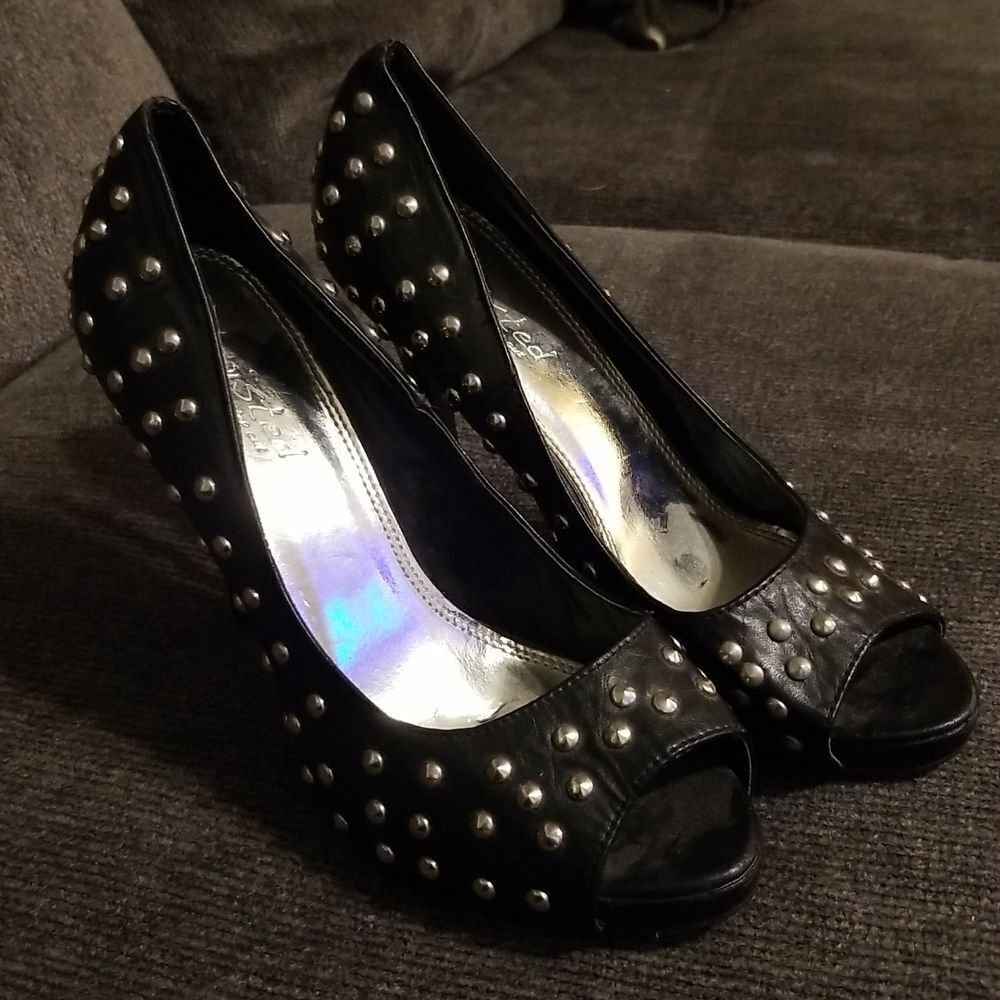 🤠Twisted Open Toe With Silver Studs Size 6 1/2